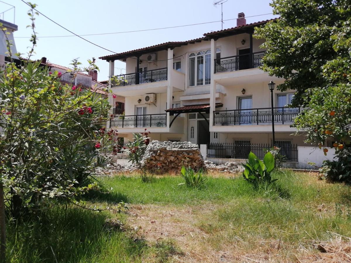 Villa Alexandra Ierissos Exteriör bild