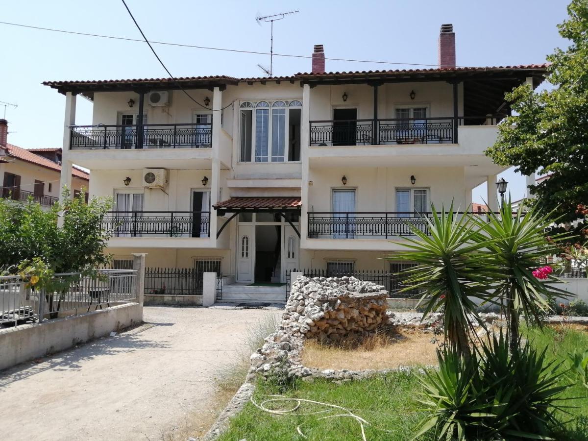 Villa Alexandra Ierissos Exteriör bild